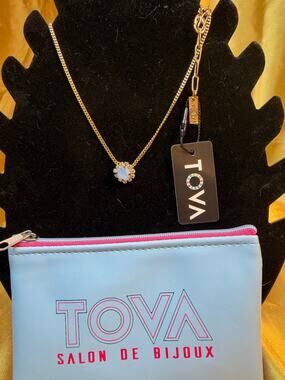 TOVA Salon de Bijoux Gold Crystal Round Pendant Necklace + Original Pouch